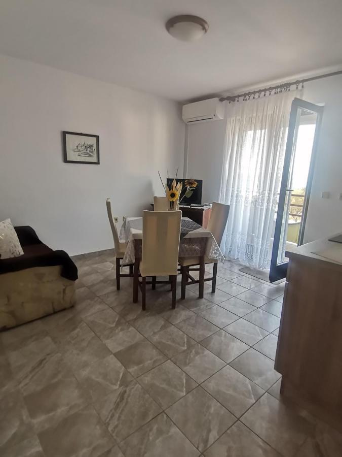 Apartments Petrica Malinska Luaran gambar