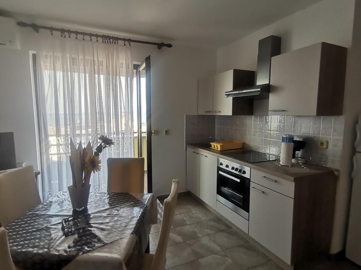 Apartments Petrica Malinska Luaran gambar