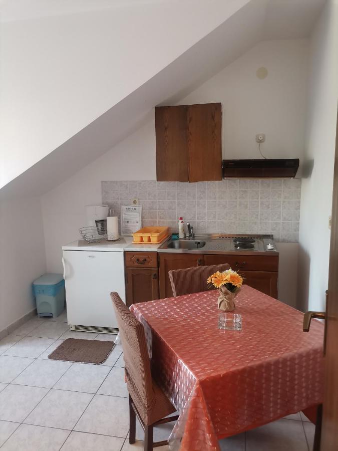 Apartments Petrica Malinska Luaran gambar